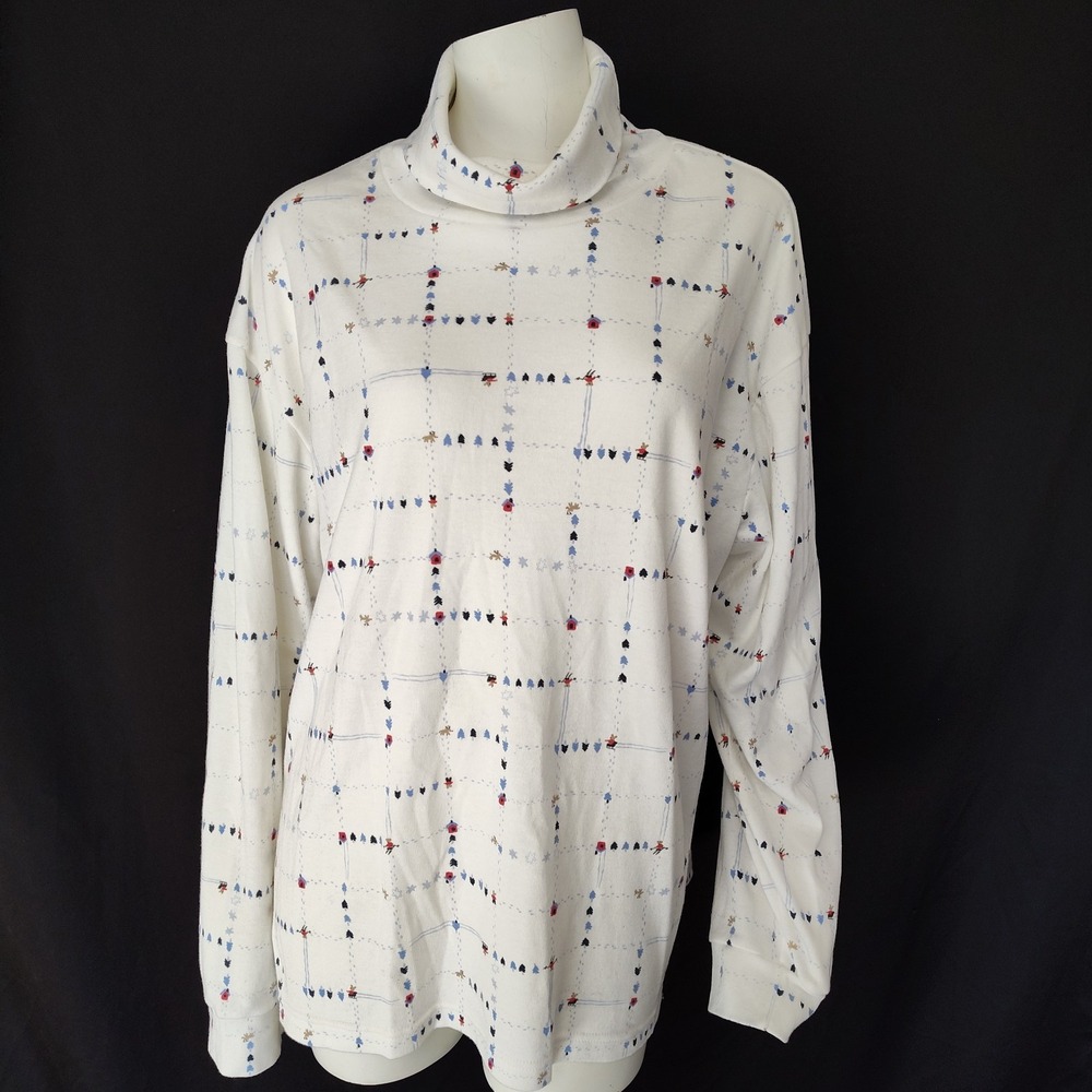 Turtleneck women's 20/22 winter festive trees sledding snow bears vintage